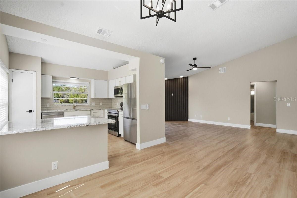 Image 6 of 21 For 1723 Elk Spring Drive