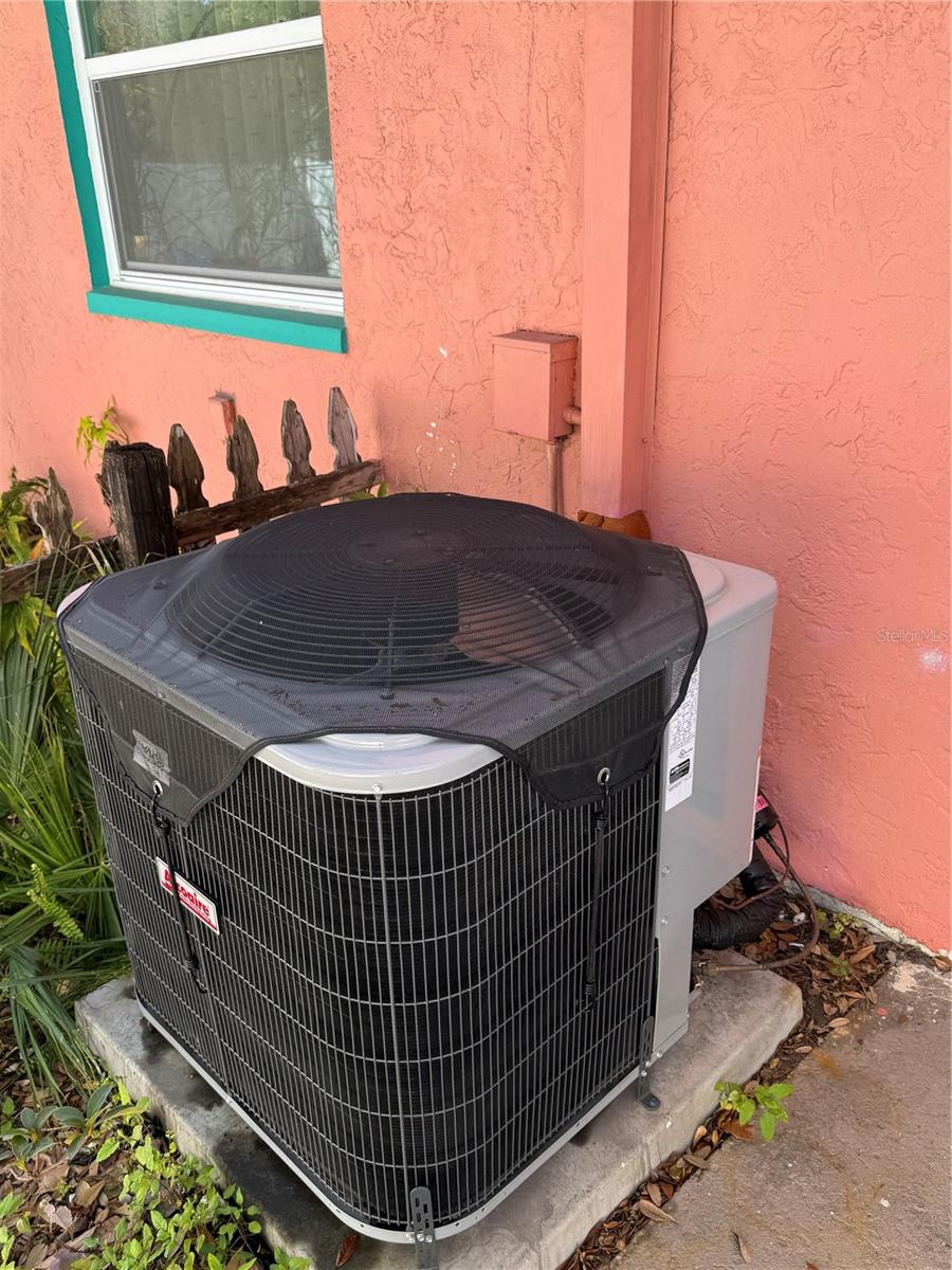 Image 12 of 30 For 2913 Fairfield Court