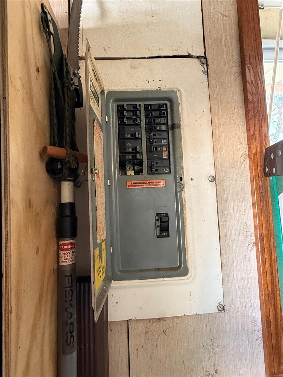 Image 16 of 30 For 2913 Fairfield Court