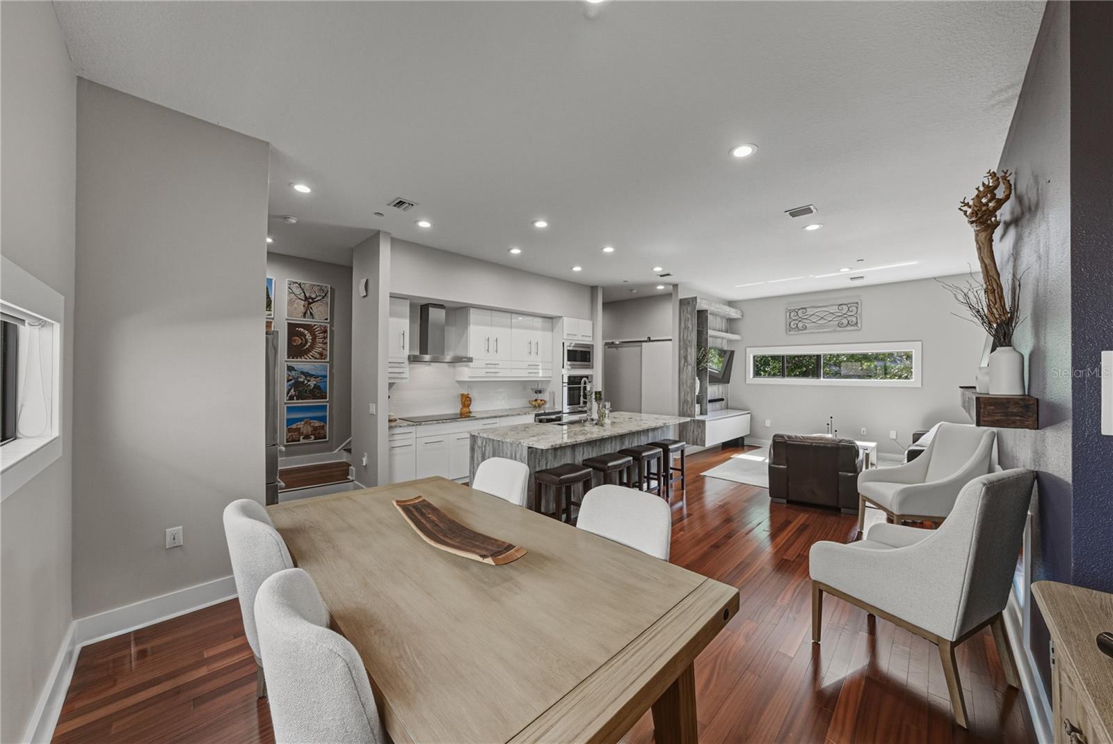 Image 37 of 96 For 3012 Barcelona Street 2