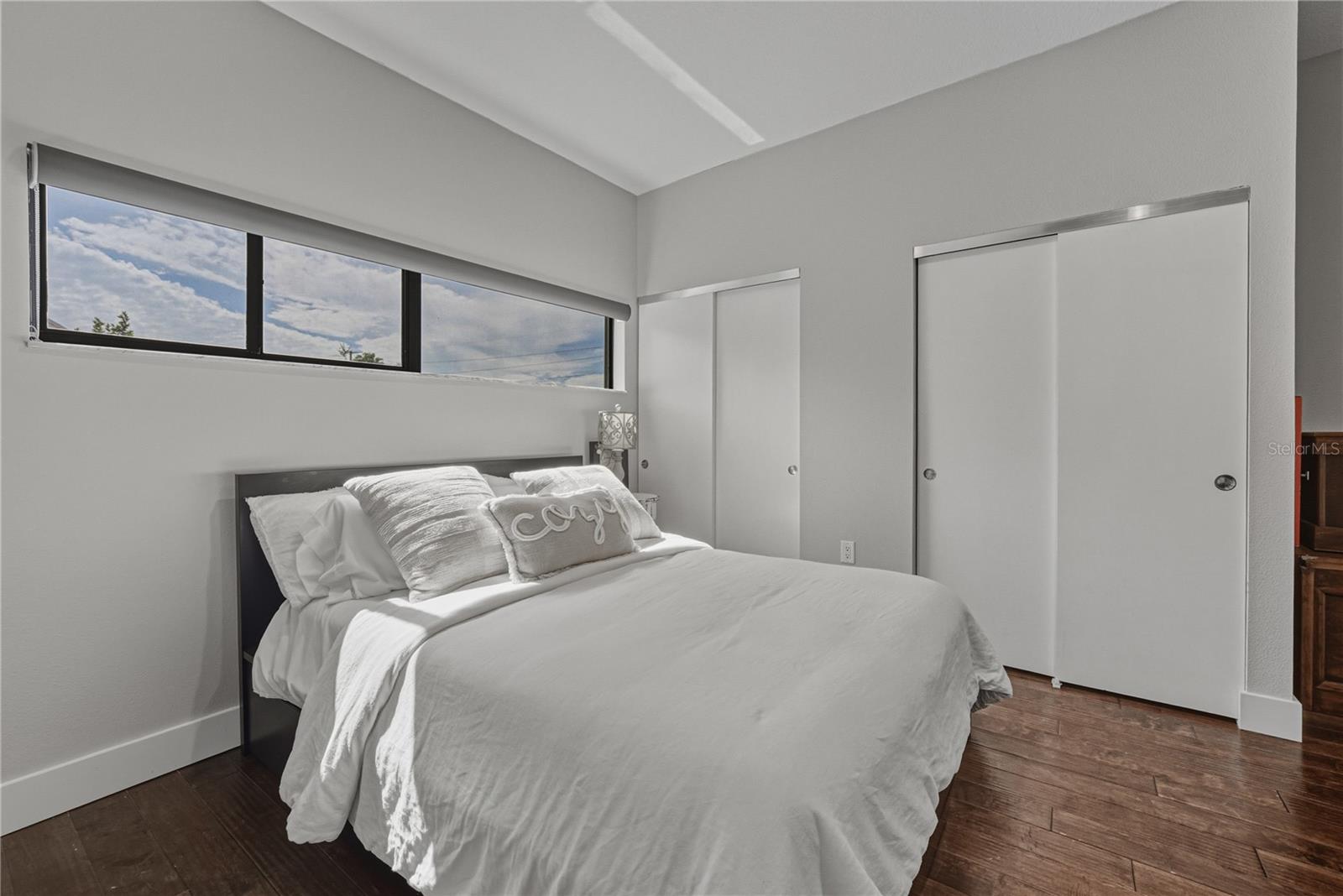 Image 42 of 96 For 3012 Barcelona Street 2