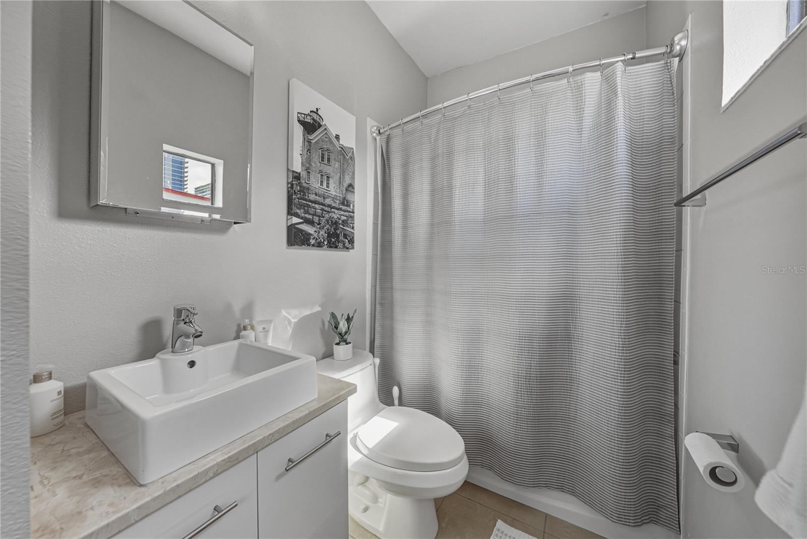 Image 44 of 96 For 3012 Barcelona Street 2