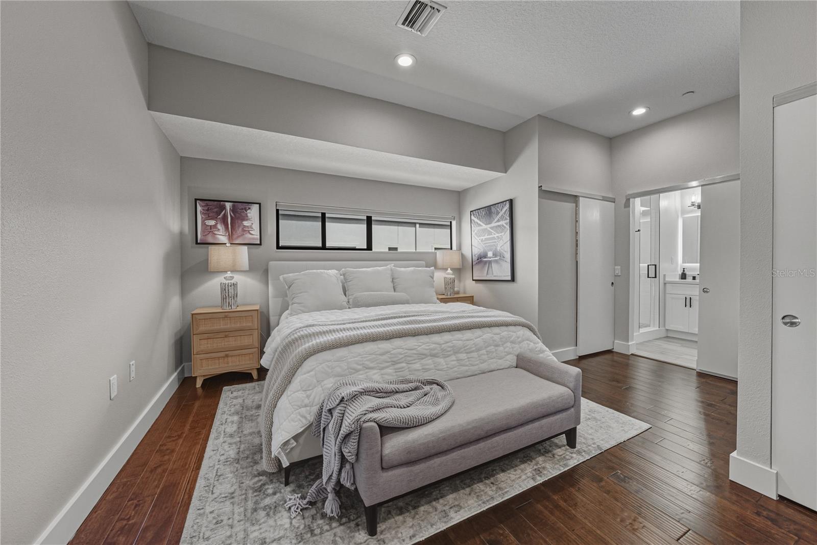 Image 46 of 96 For 3012 Barcelona Street 2