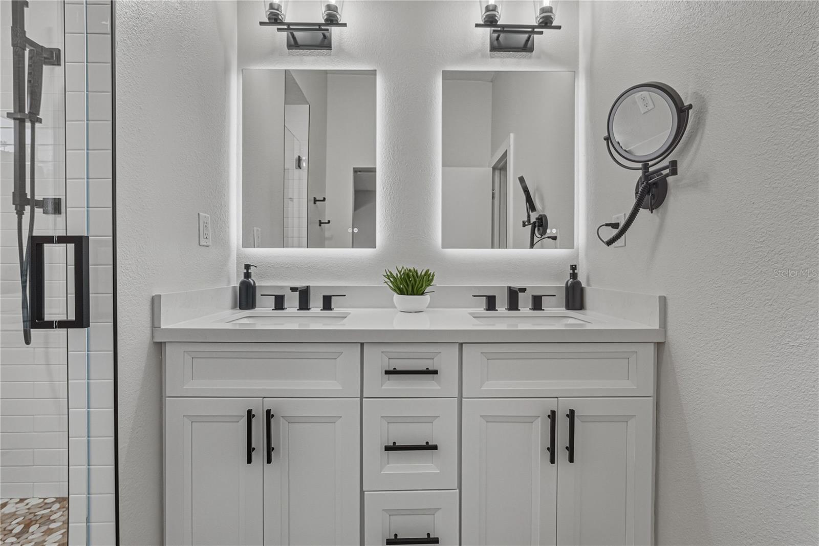 Image 49 of 96 For 3012 Barcelona Street 2