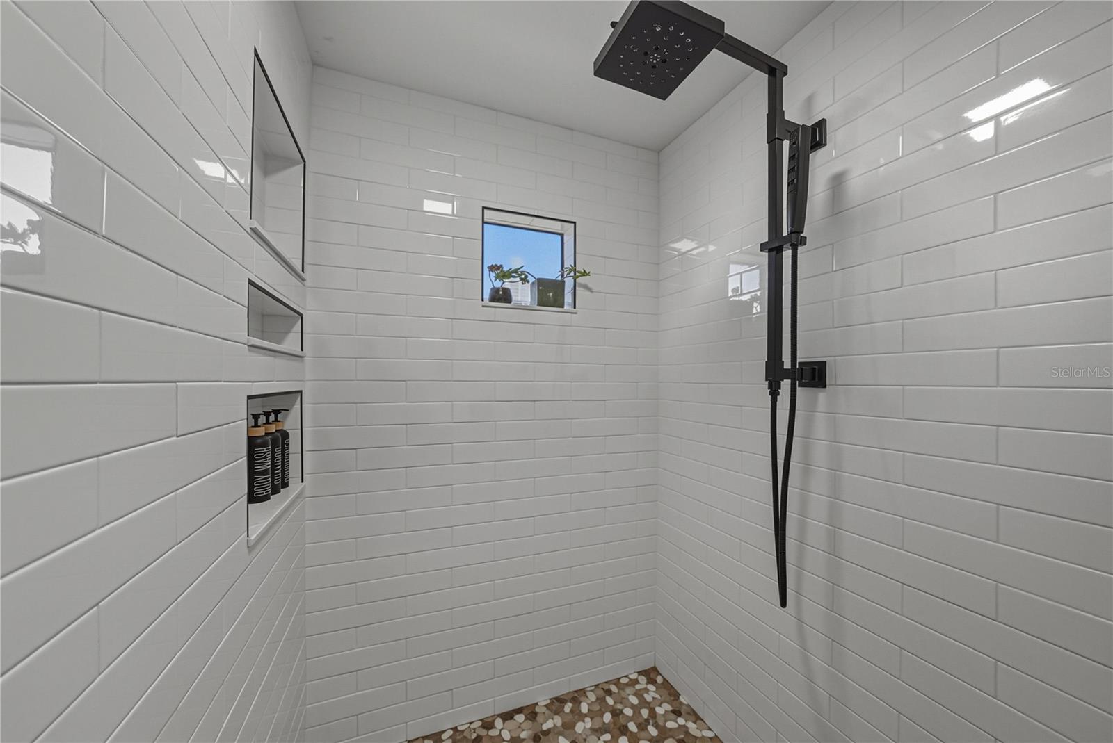 Image 51 of 96 For 3012 Barcelona Street 2