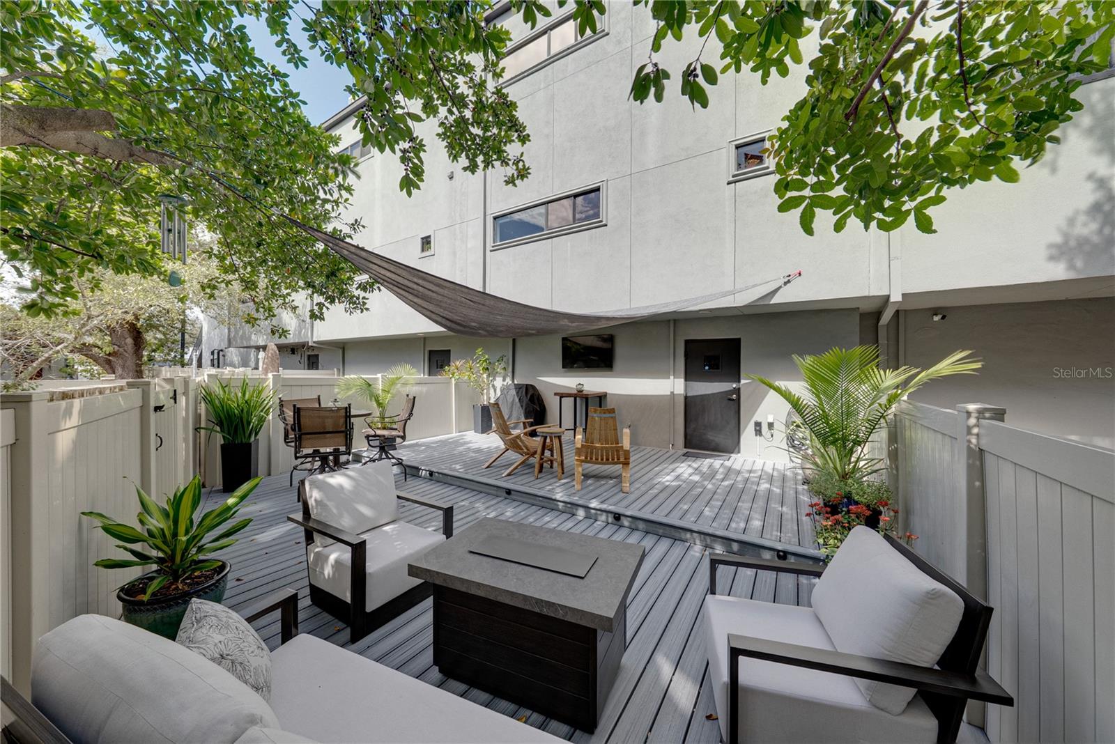 Image 62 of 96 For 3012 Barcelona Street 2