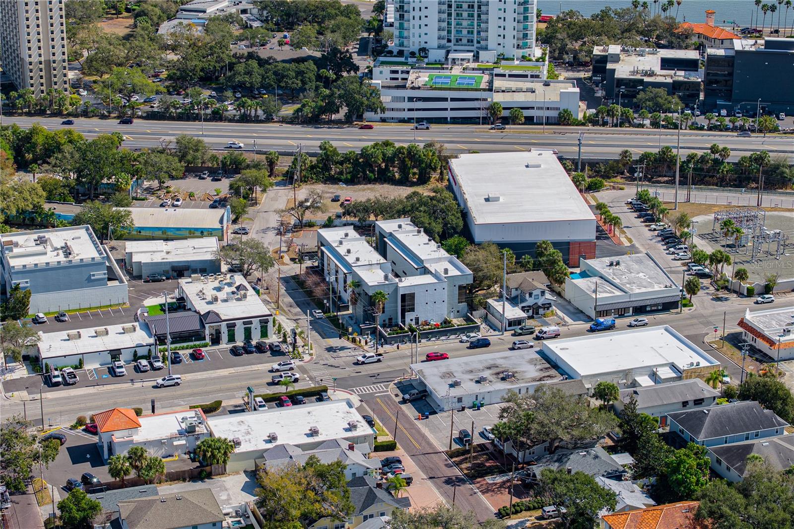 Image 70 of 96 For 3012 Barcelona Street 2