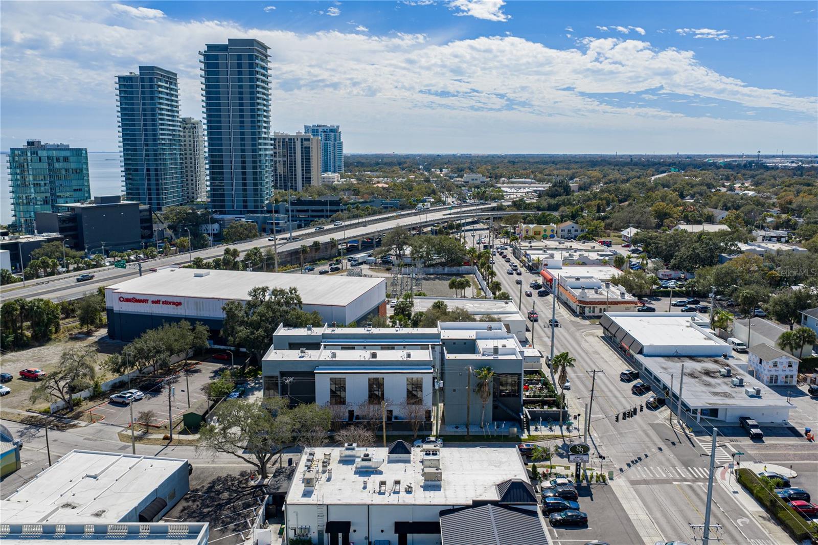 Image 83 of 96 For 3012 Barcelona Street 2