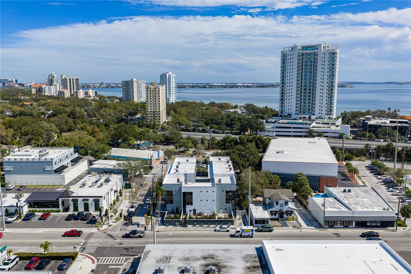 Image 9 of 96 For 3012 Barcelona Street 2