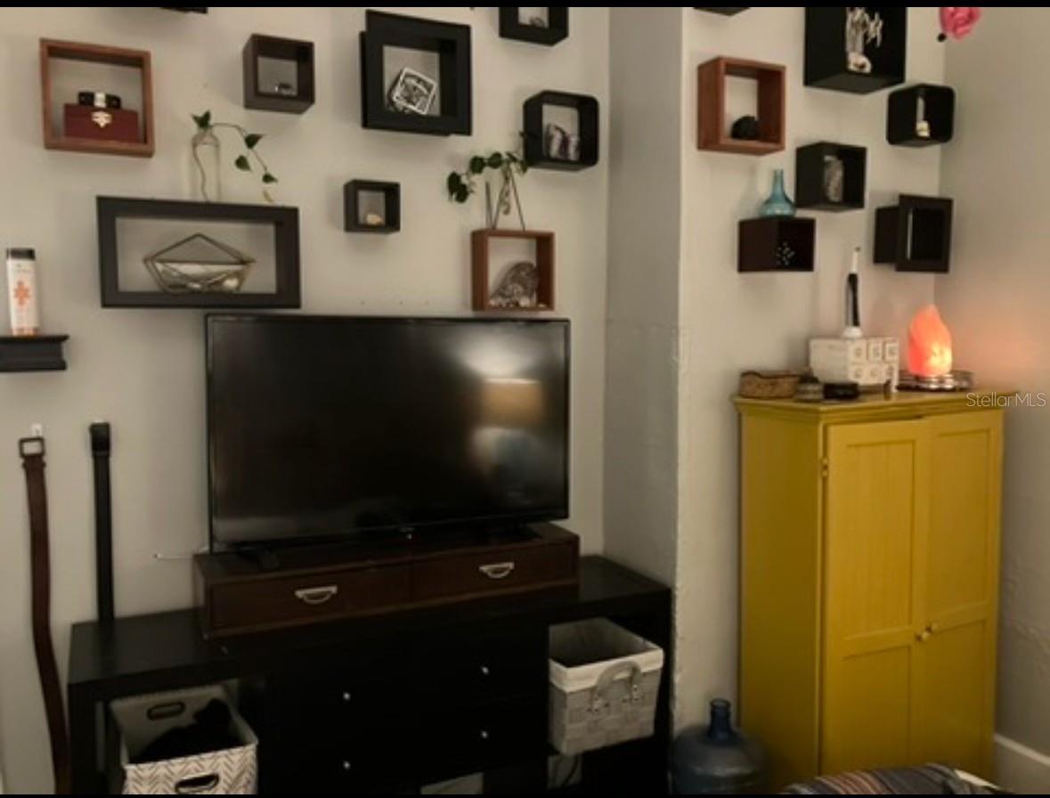 Image 7 of 16 For 351 1st Street Ne