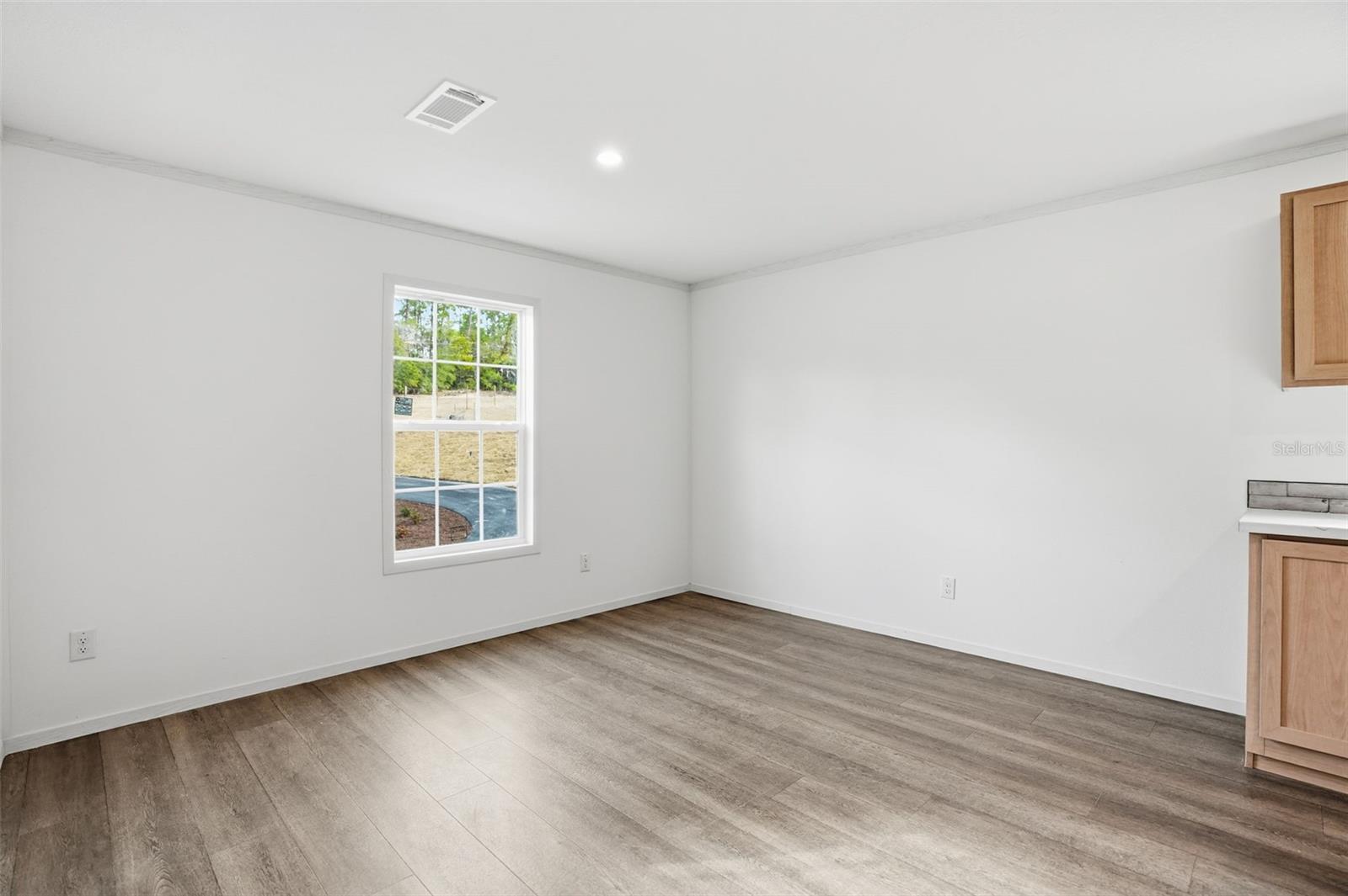 Image 16 of 33 For 25924 Whipperwill Street