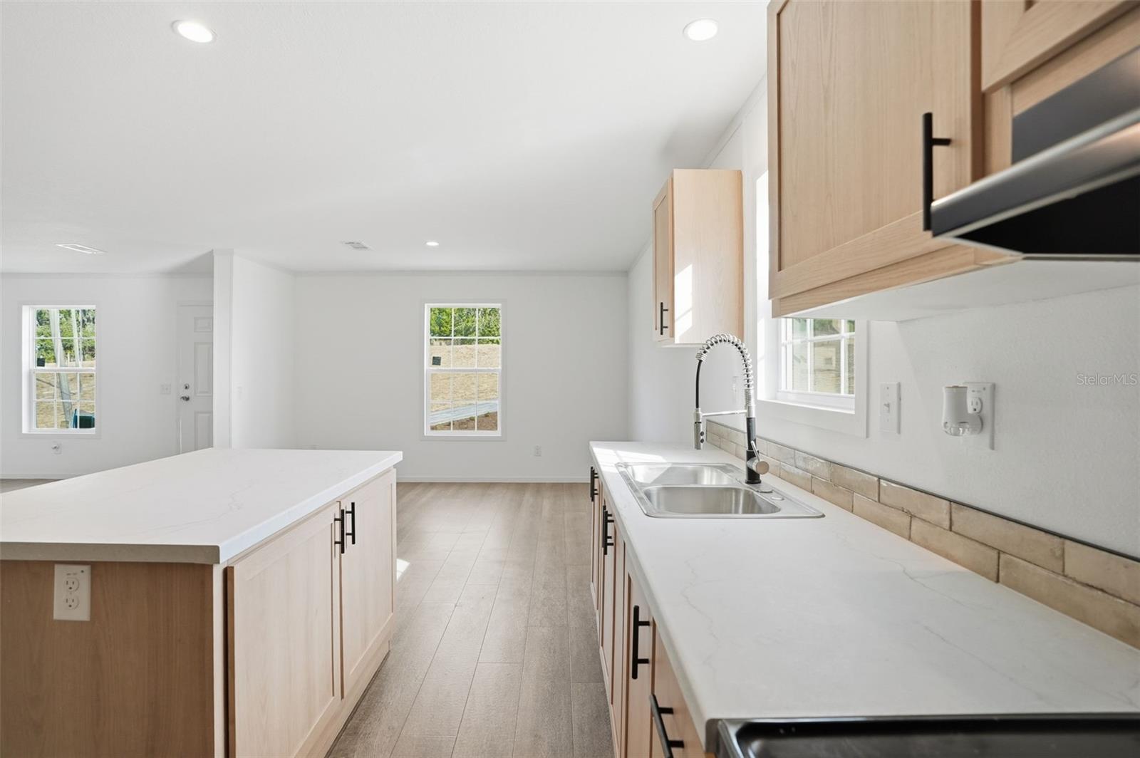 Image 17 of 33 For 25924 Whipperwill Street