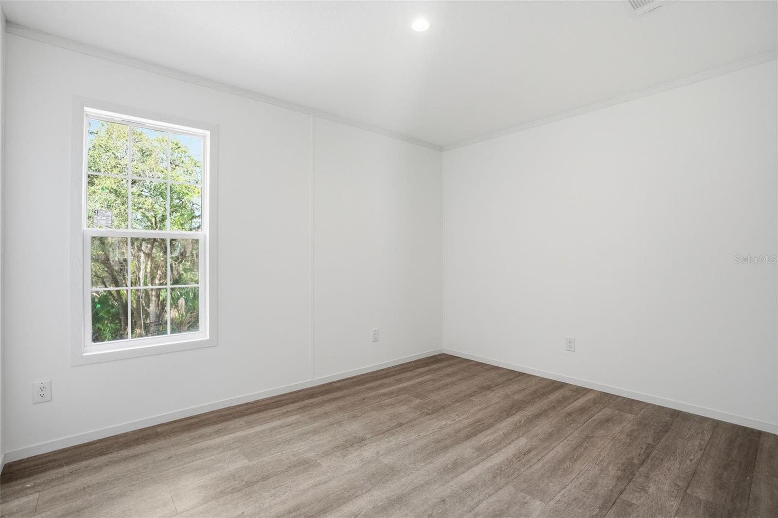 Image 22 of 33 For 25924 Whipperwill Street