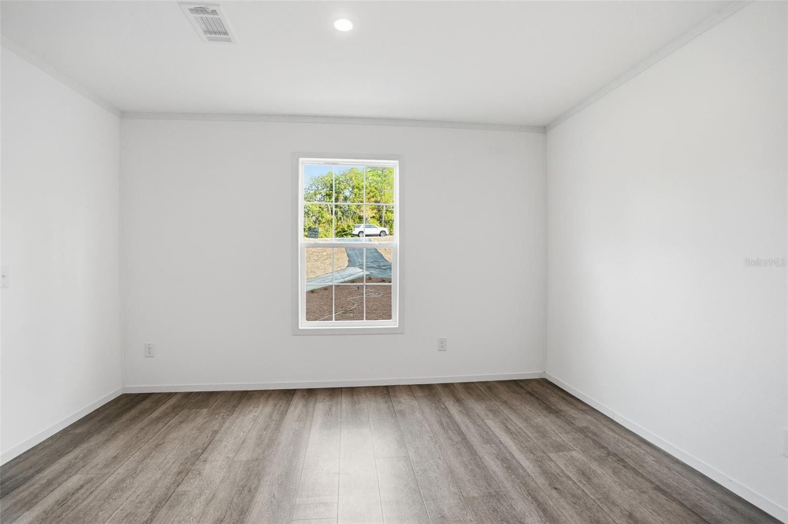 Image 23 of 33 For 25924 Whipperwill Street