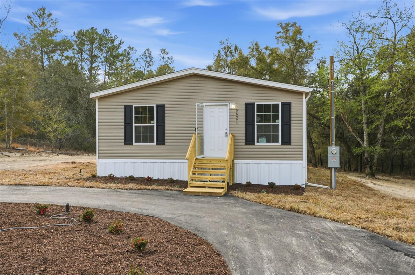 Image 5 of 33 For 25924 Whipperwill Street