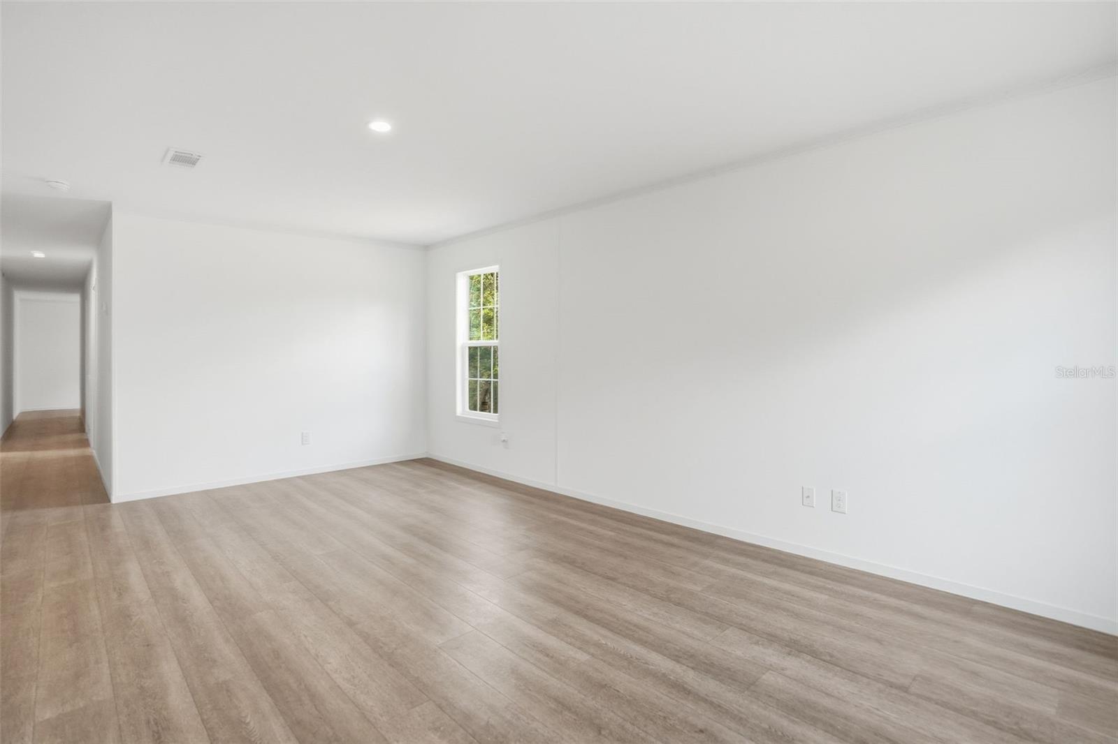 Image 7 of 33 For 25924 Whipperwill Street