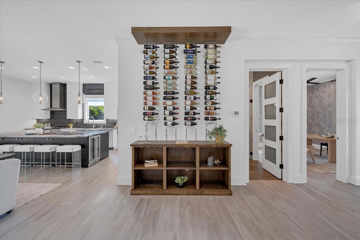 Image 14 of 84 For 419 Bayview Drive Ne