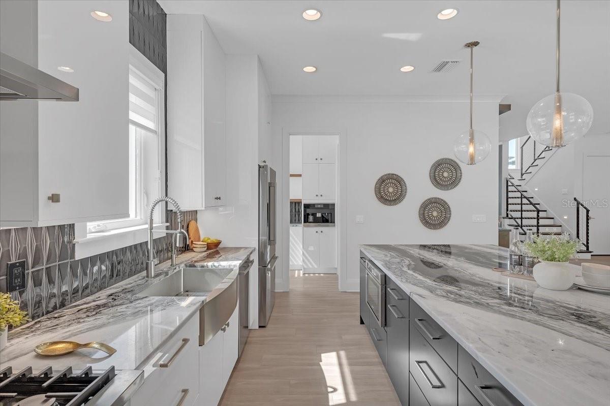 Image 21 of 84 For 419 Bayview Drive Ne