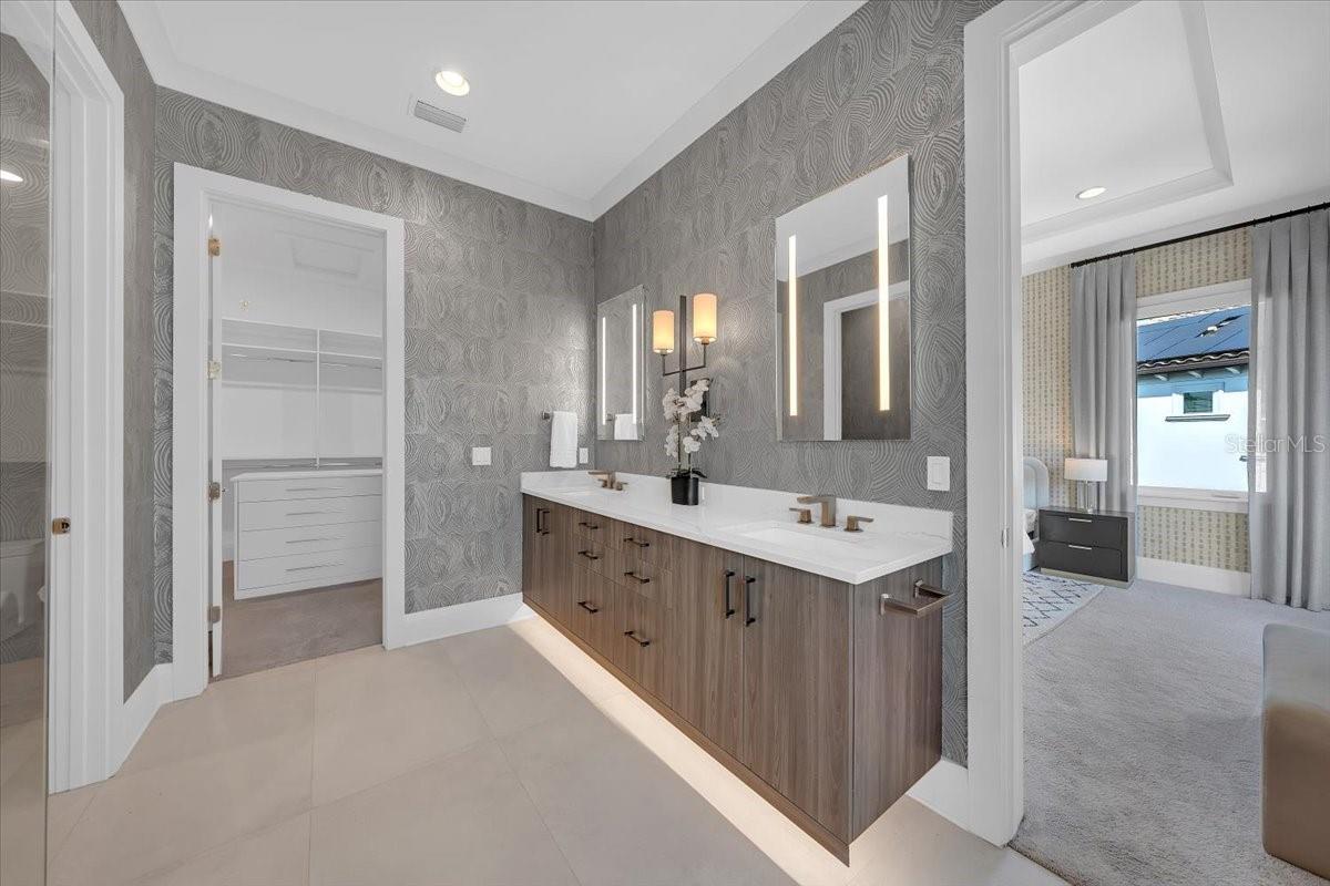 Image 32 of 84 For 419 Bayview Drive Ne