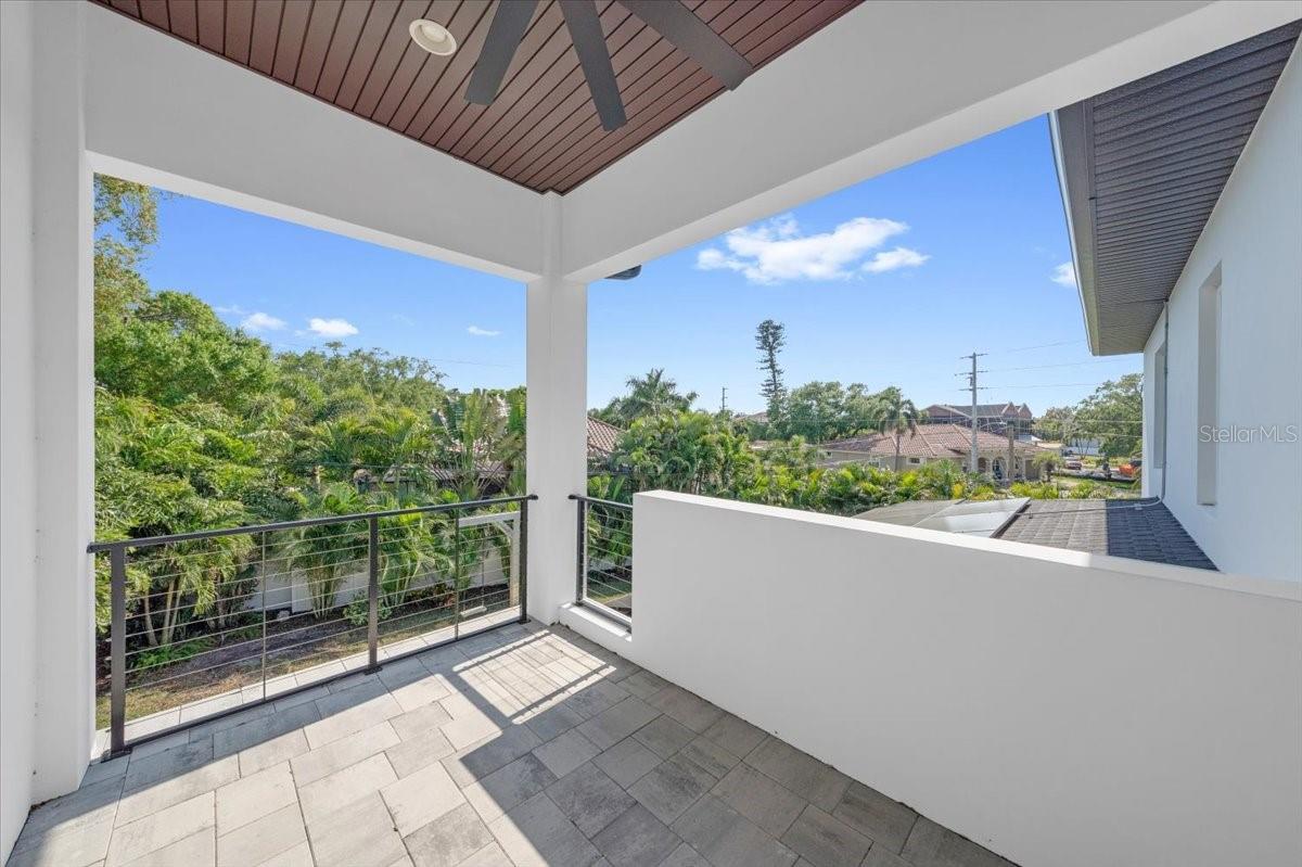 Image 38 of 84 For 419 Bayview Drive Ne