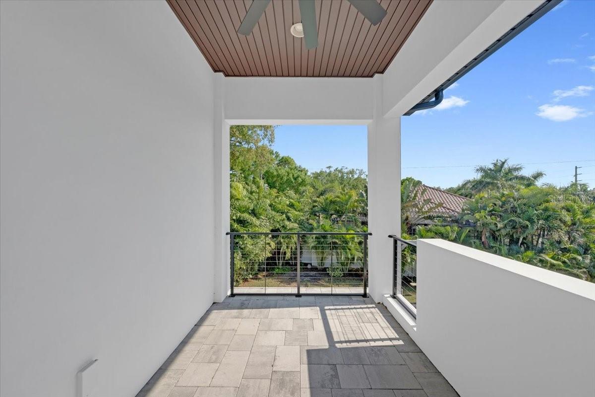 Image 39 of 84 For 419 Bayview Drive Ne