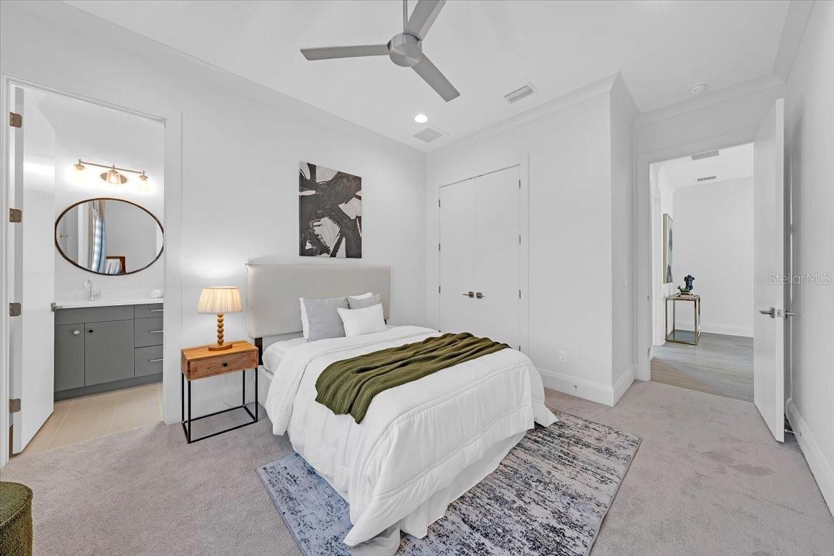 Image 42 of 84 For 419 Bayview Drive Ne