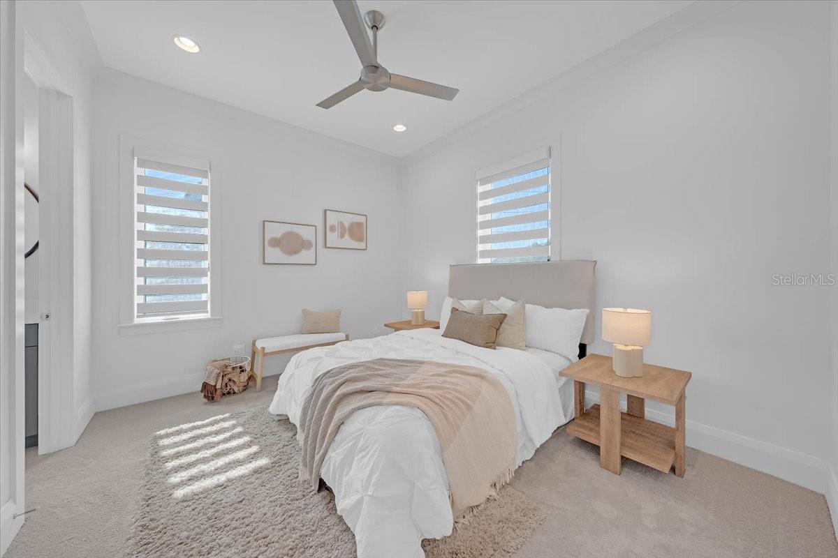 Image 45 of 84 For 419 Bayview Drive Ne