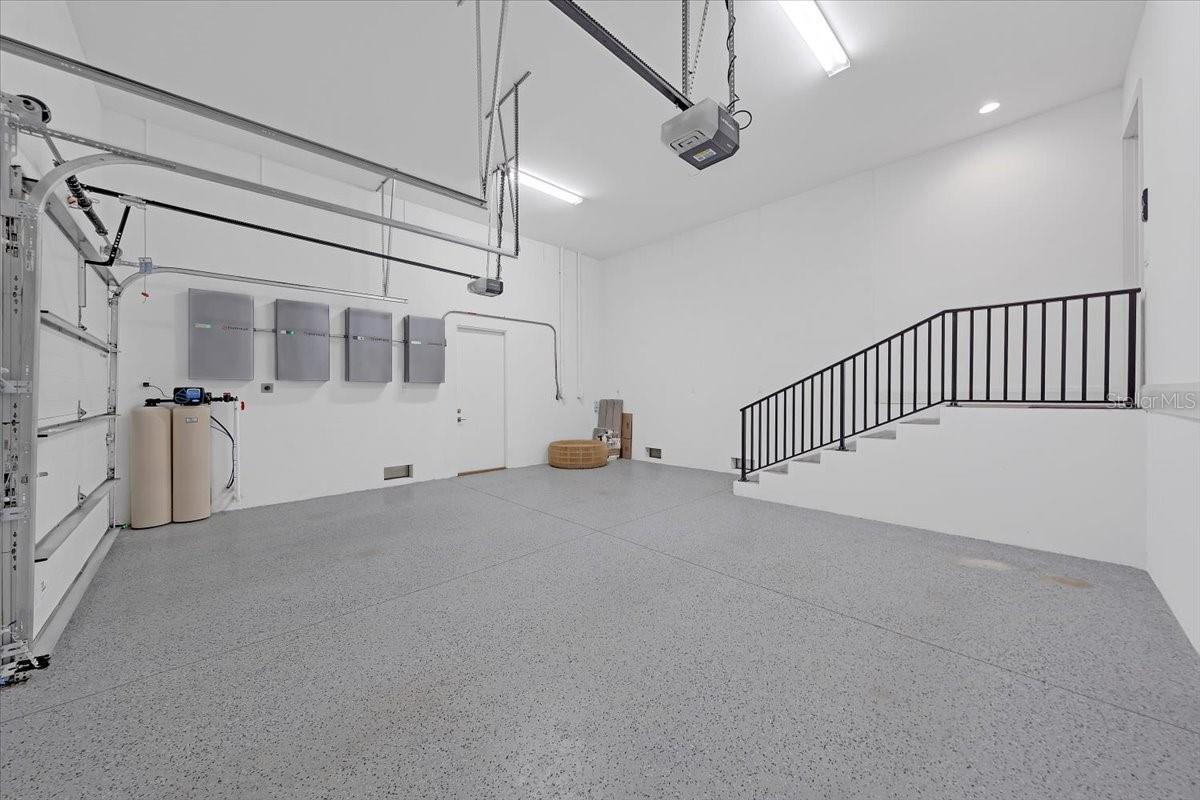 Image 52 of 84 For 419 Bayview Drive Ne