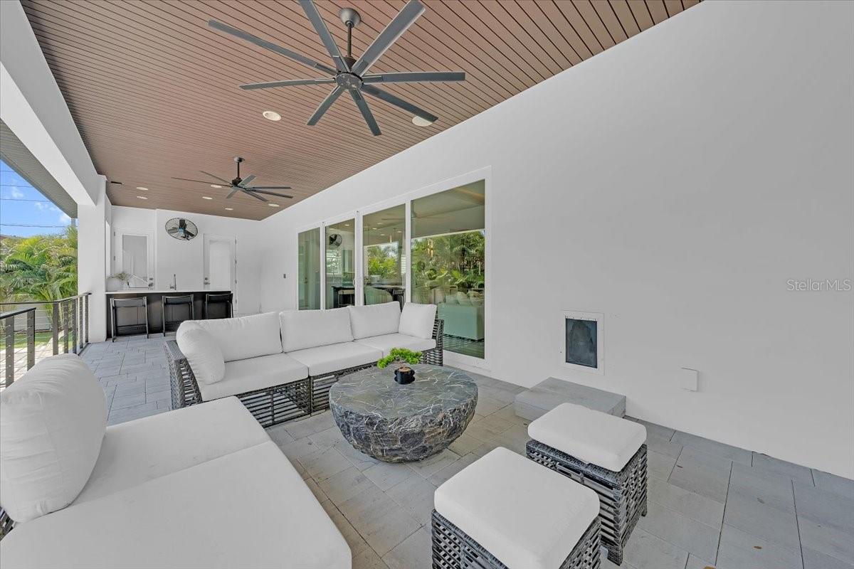 Image 54 of 84 For 419 Bayview Drive Ne