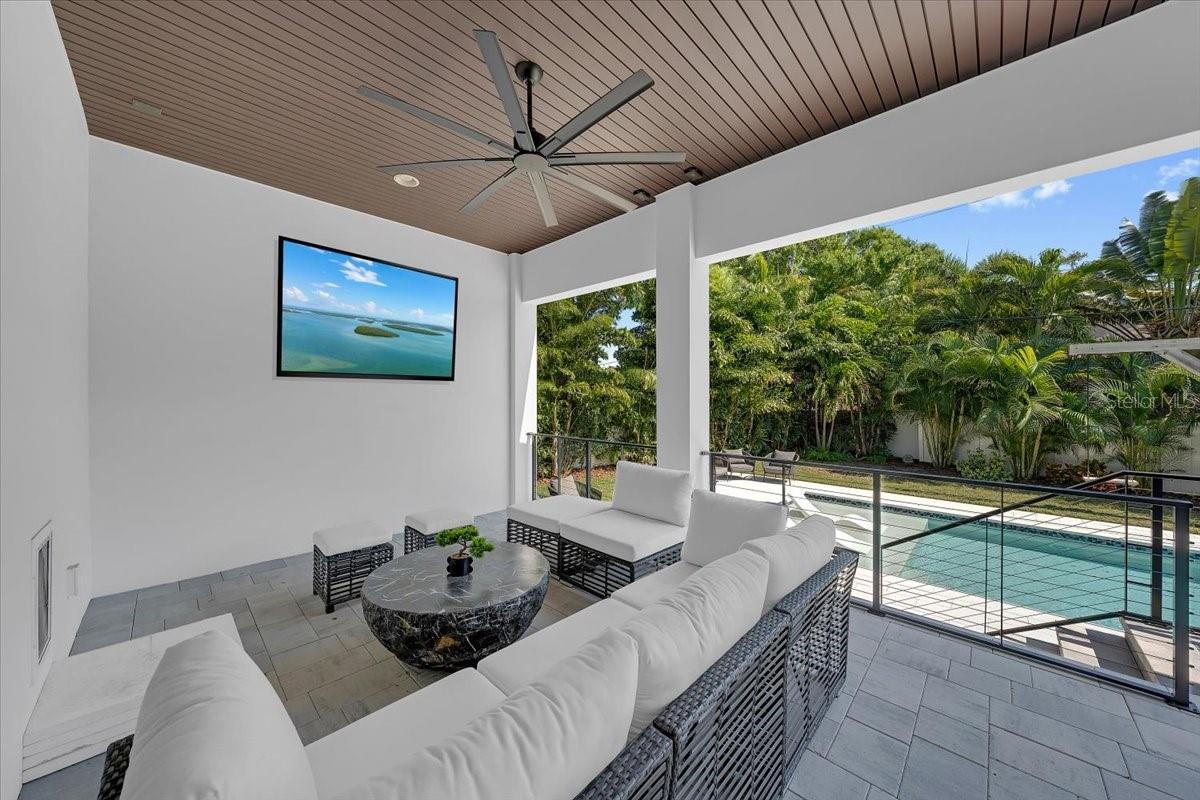 Image 56 of 84 For 419 Bayview Drive Ne