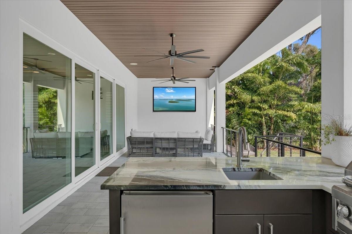 Image 57 of 84 For 419 Bayview Drive Ne