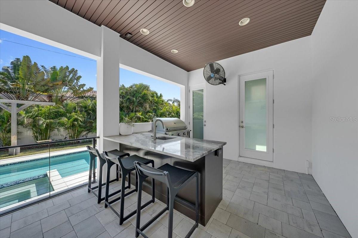 Image 58 of 84 For 419 Bayview Drive Ne