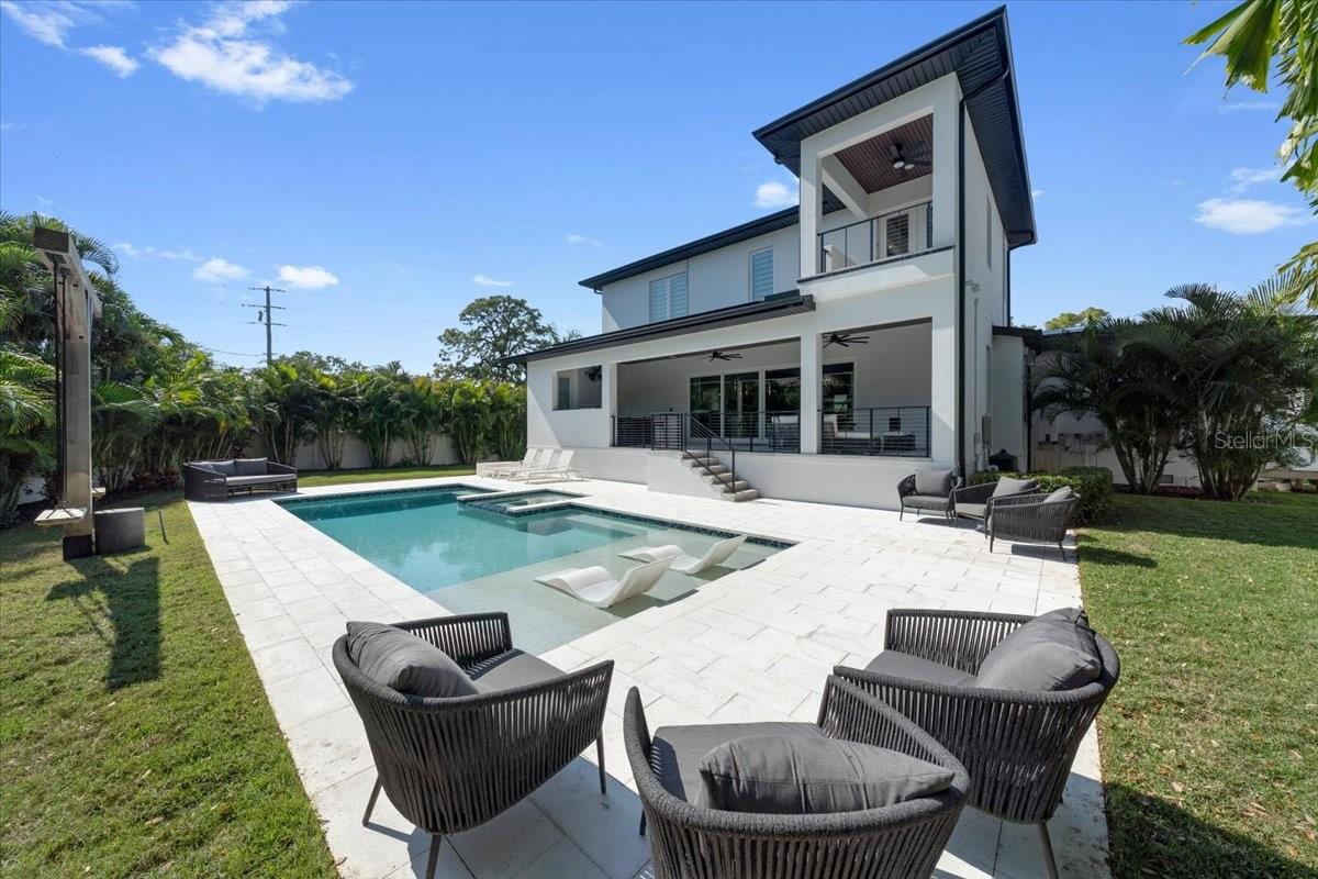 Image 64 of 84 For 419 Bayview Drive Ne