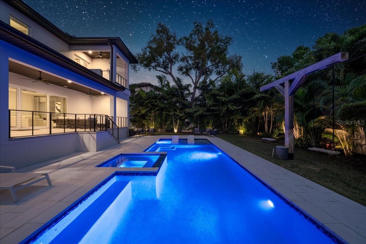 Image 70 of 84 For 419 Bayview Drive Ne