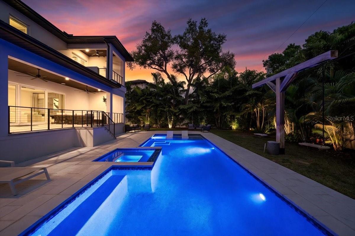 Image 71 of 84 For 419 Bayview Drive Ne