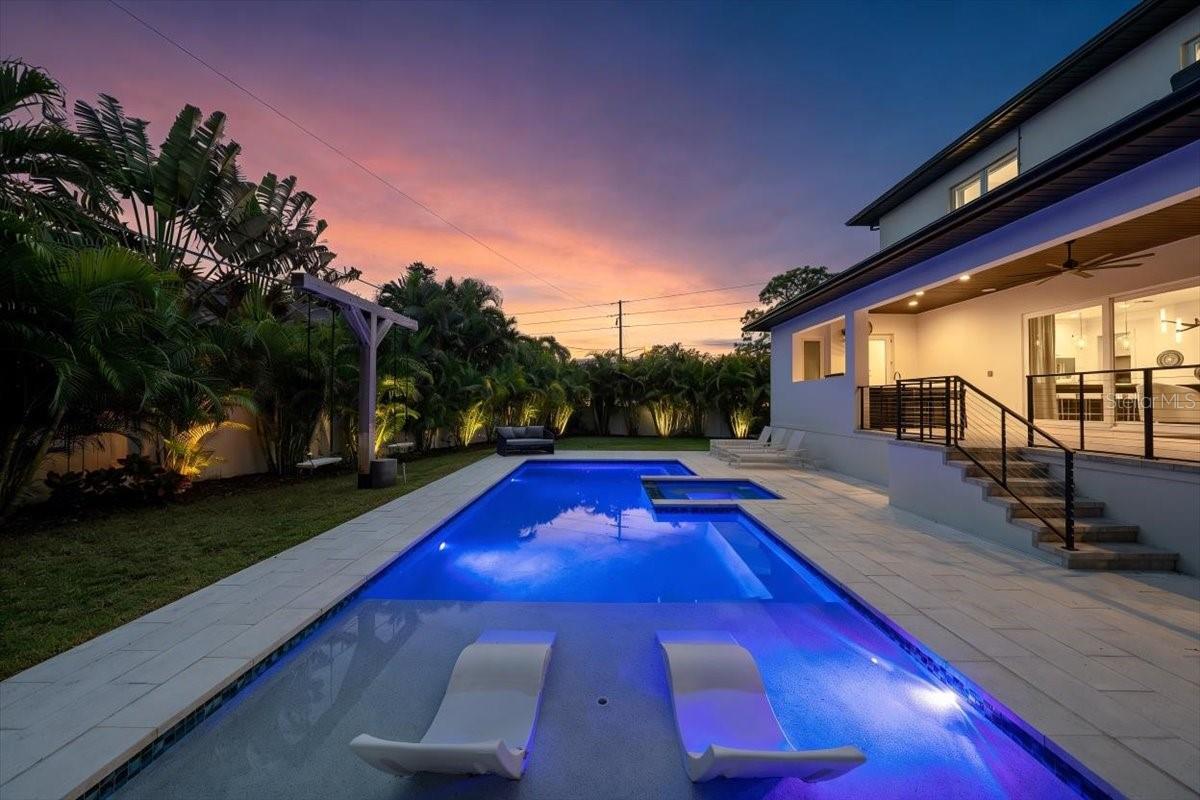 Image 73 of 84 For 419 Bayview Drive Ne