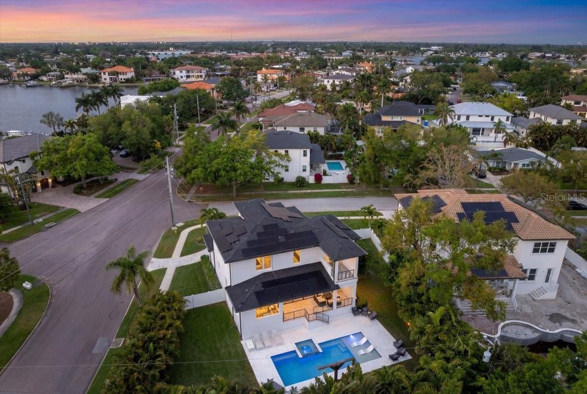 Image 75 of 84 For 419 Bayview Drive Ne