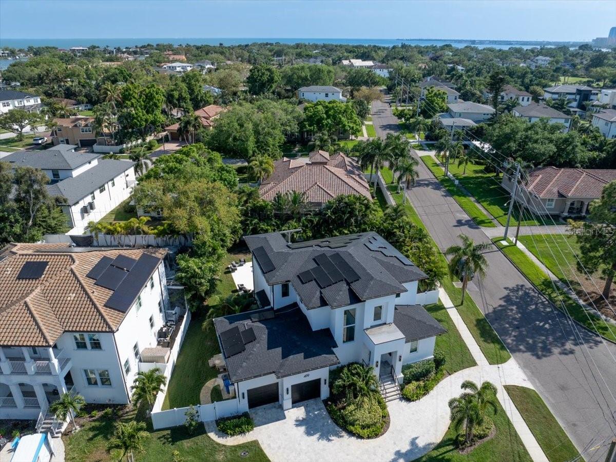 Image 78 of 84 For 419 Bayview Drive Ne