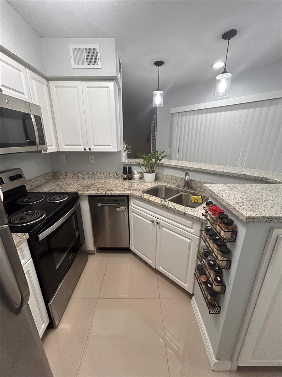 Image 10 of 29 For 8766 Mallard Reserve Drive 101