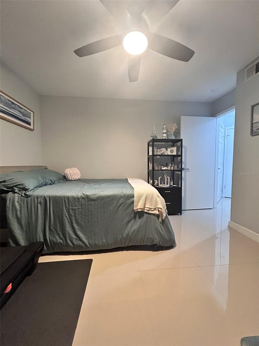 Image 14 of 29 For 8766 Mallard Reserve Drive 101