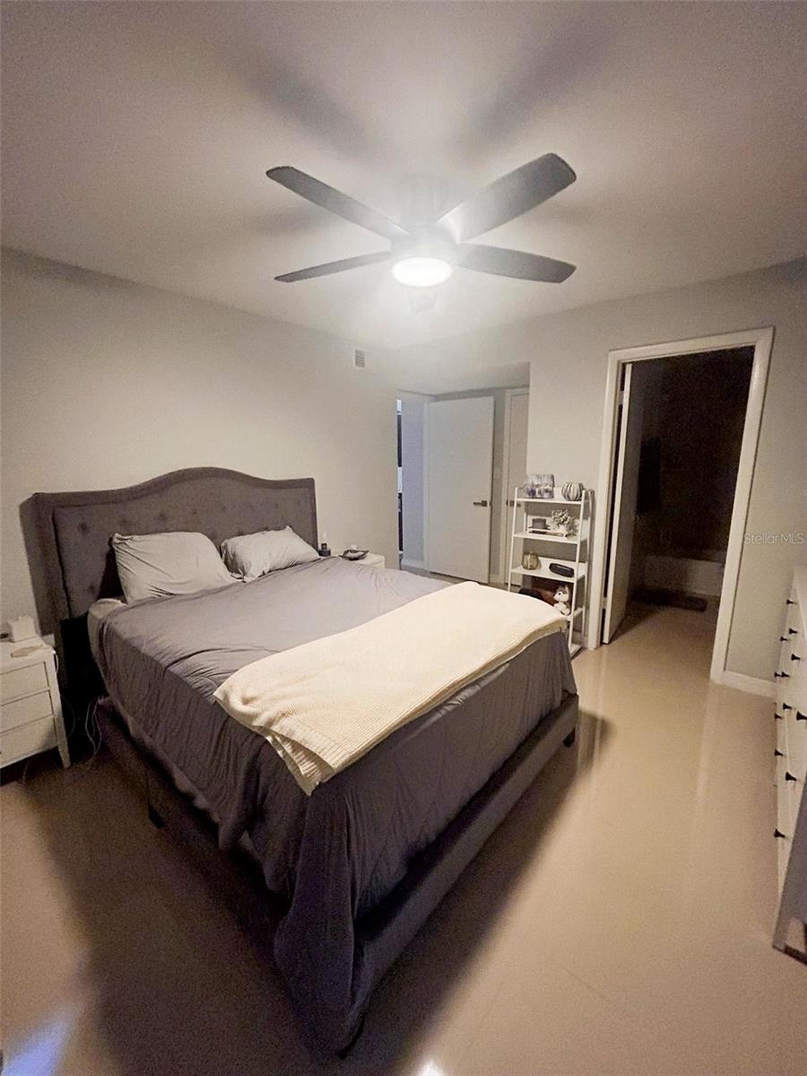 Image 19 of 29 For 8766 Mallard Reserve Drive 101