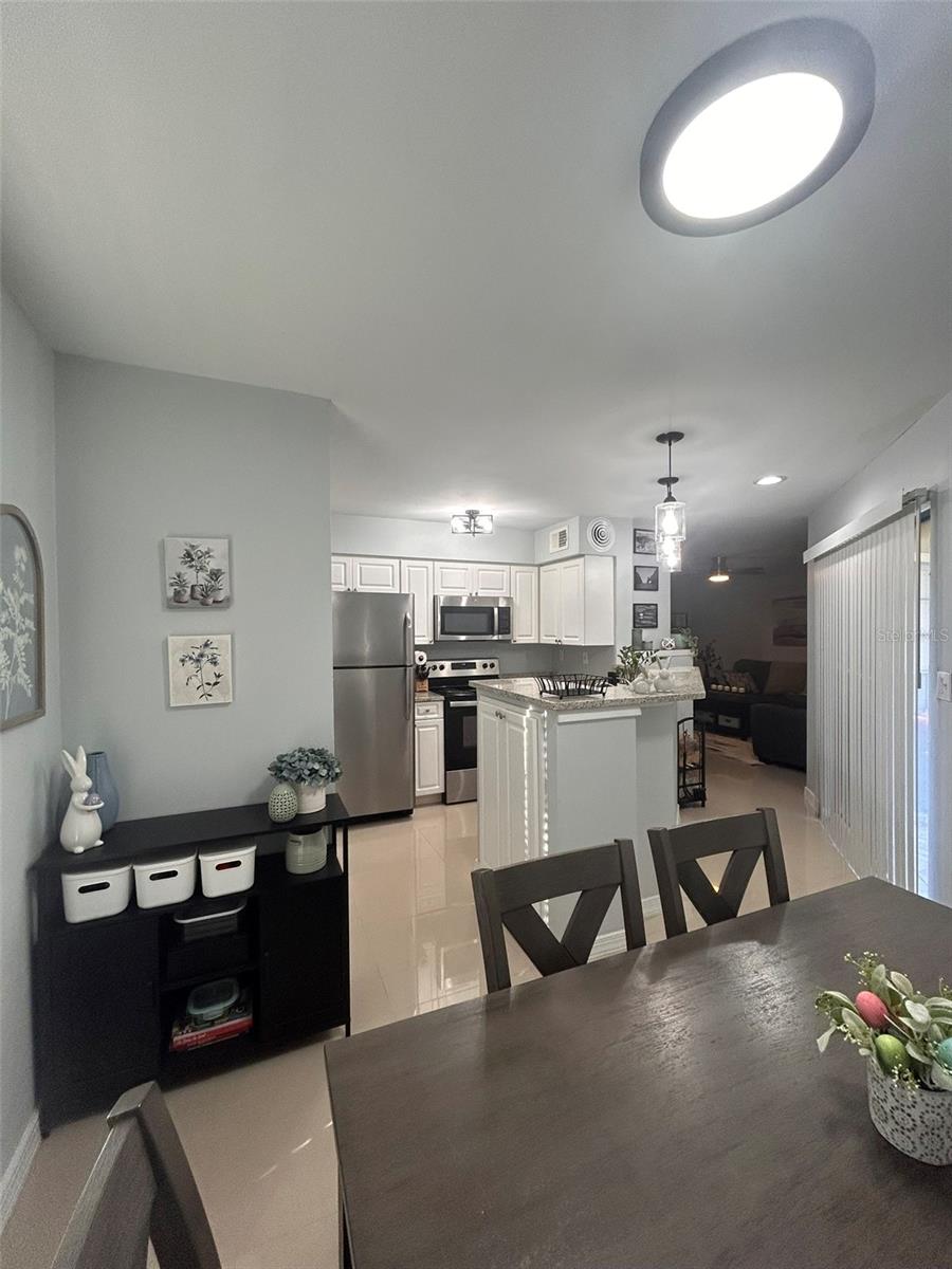 Image 9 of 29 For 8766 Mallard Reserve Drive 101