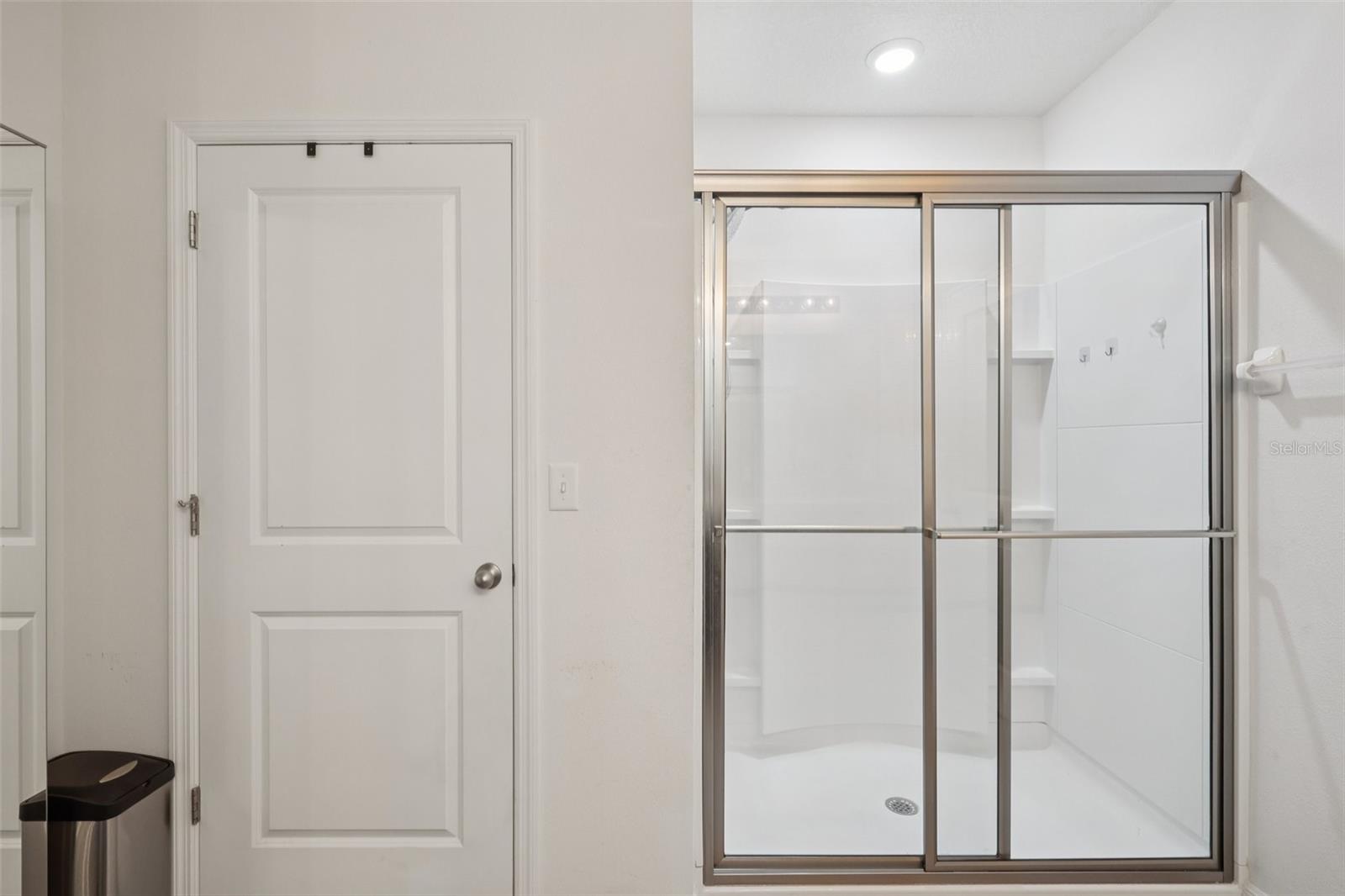 Image 24 of 38 For 11168 Leland Groves Drive