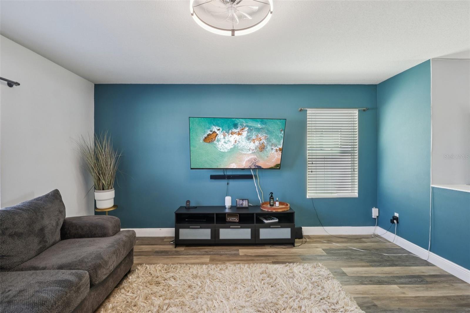 Image 8 of 38 For 11168 Leland Groves Drive