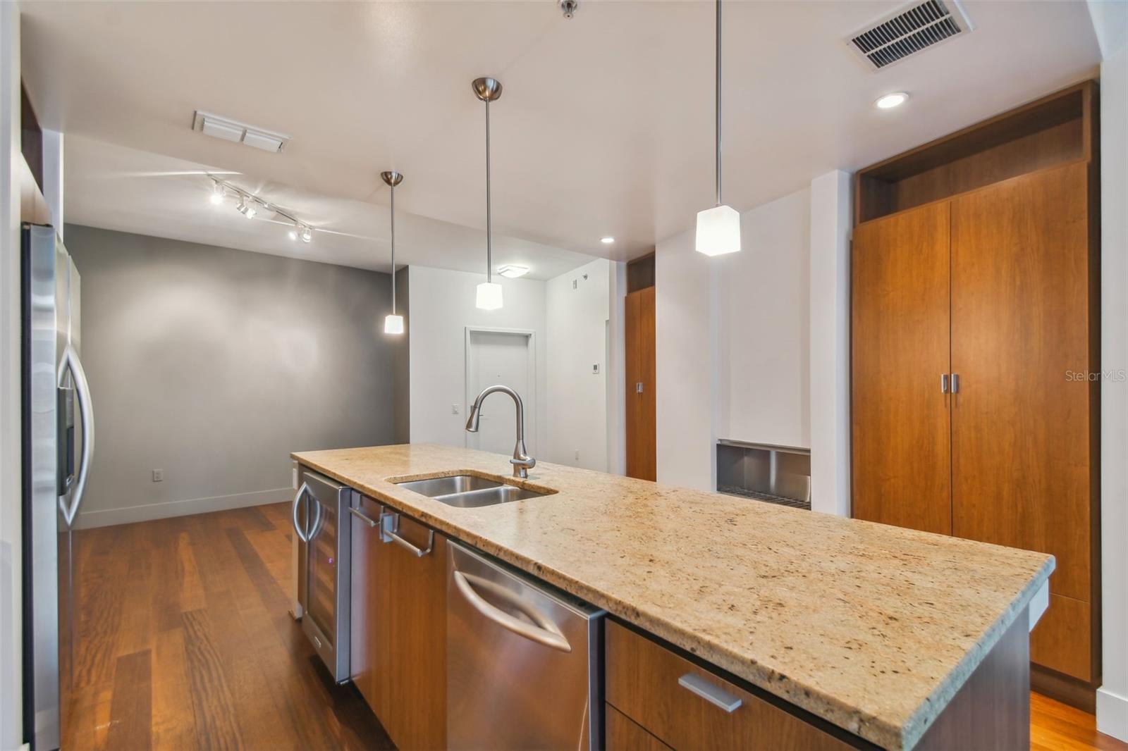 Image 11 of 50 For 111 12th Street 1717