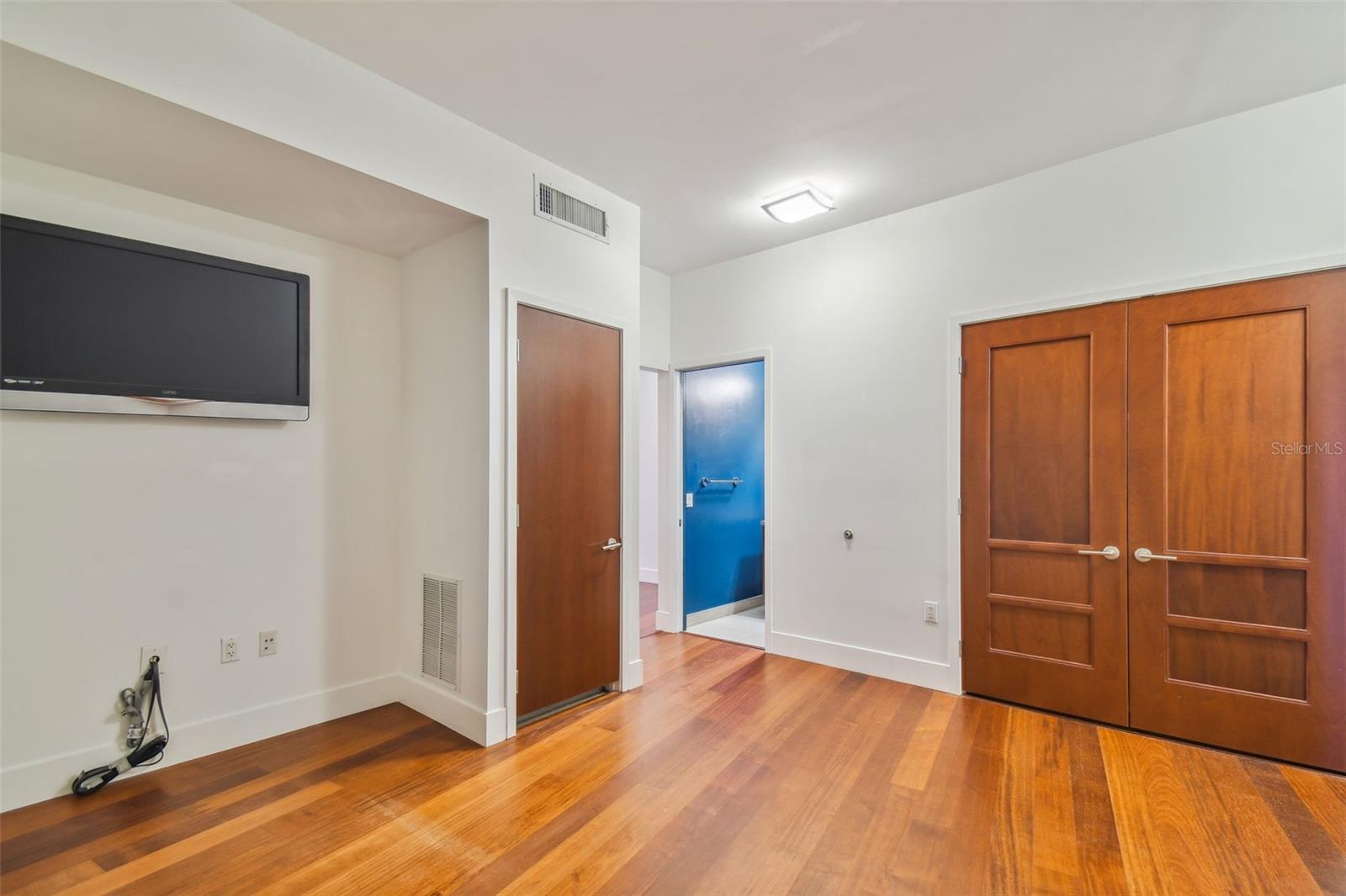 Image 18 of 50 For 111 12th Street 1717