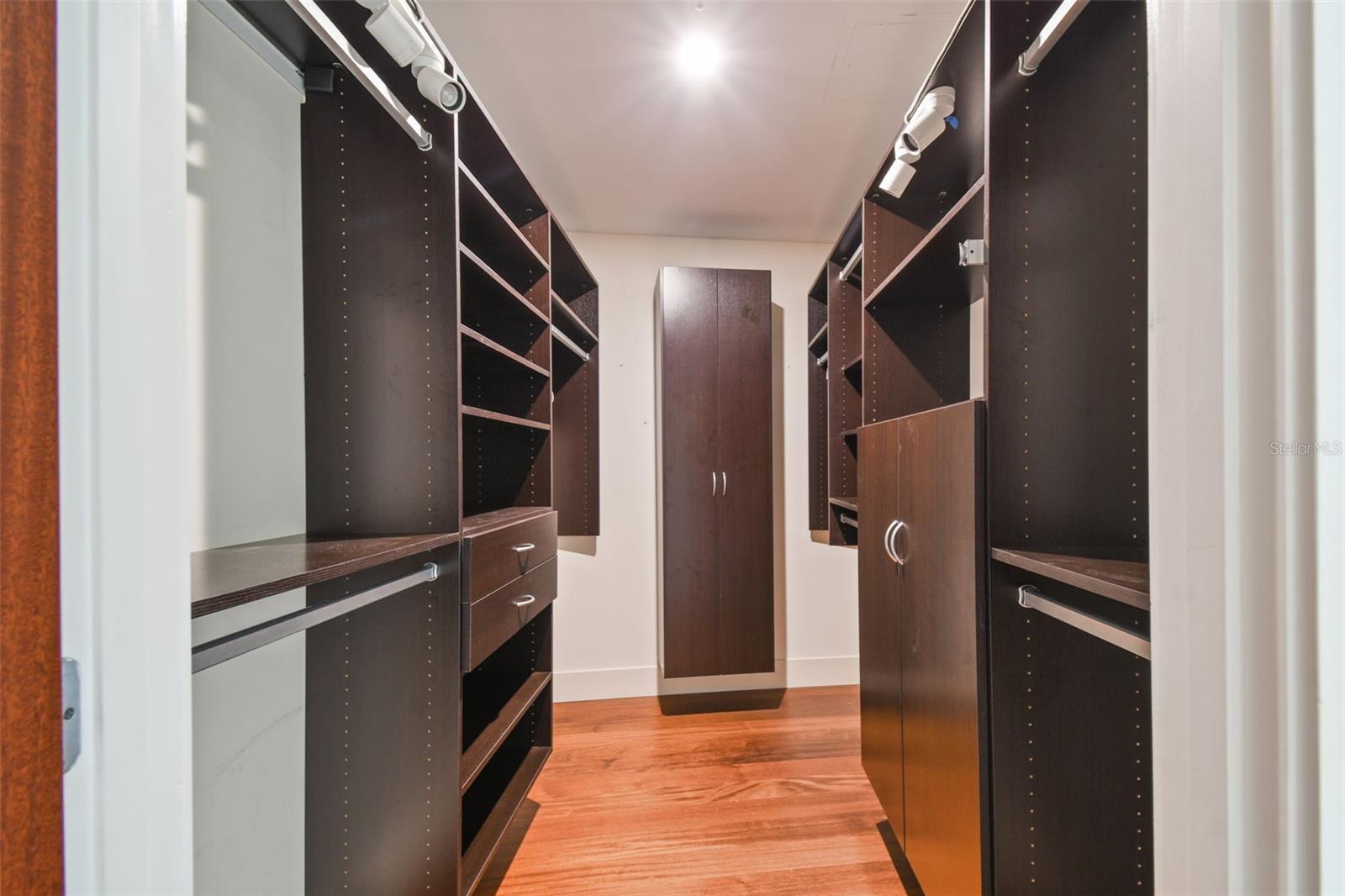 Image 23 of 50 For 111 12th Street 1717