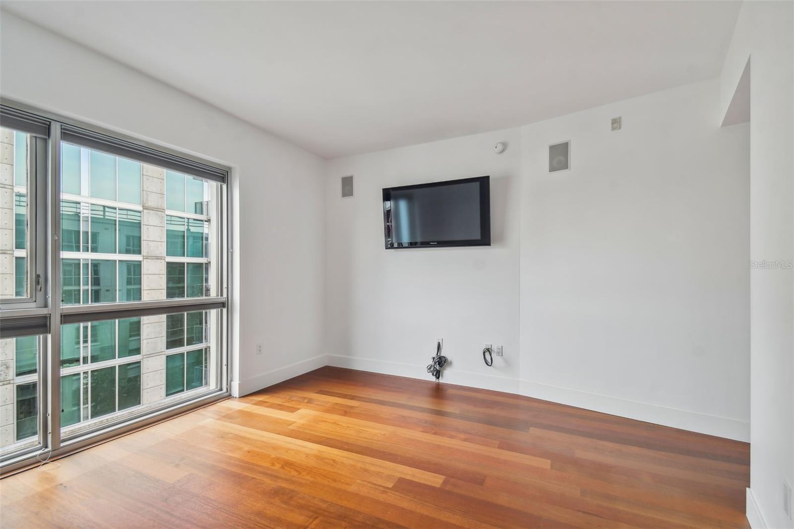 Image 25 of 50 For 111 12th Street 1717