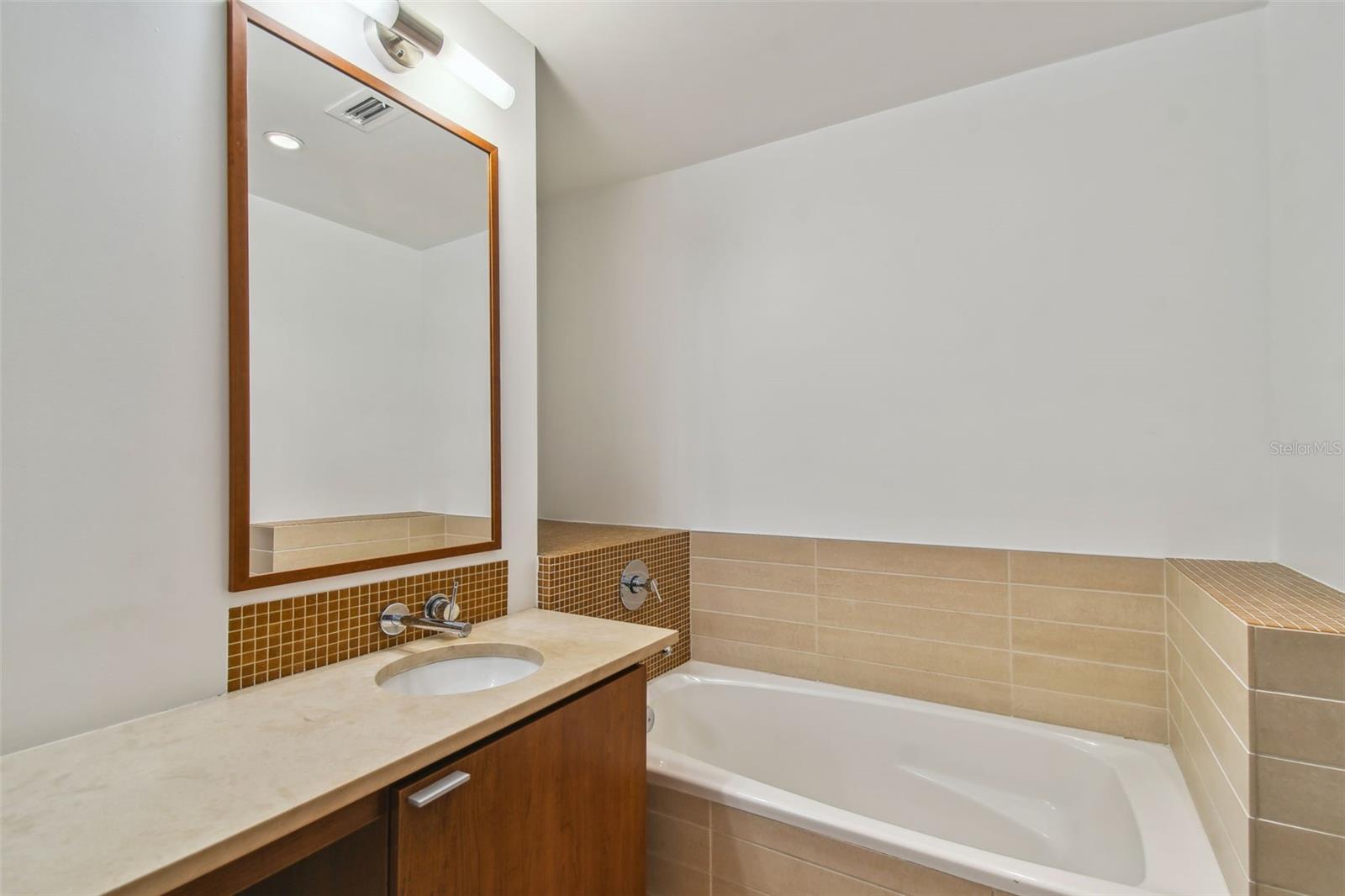 Image 30 of 50 For 111 12th Street 1717