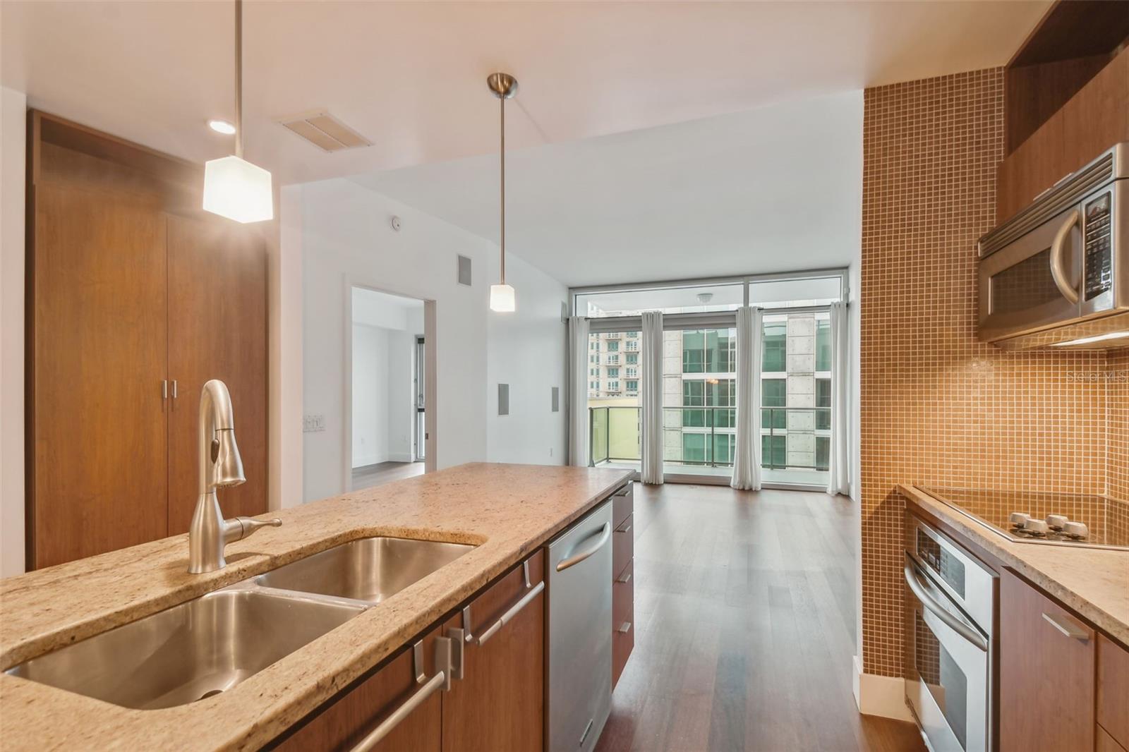 Image 7 of 50 For 111 12th Street 1717